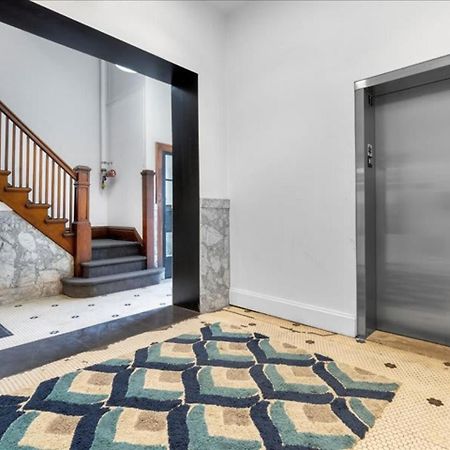 Quiet 1 Bed Studio Heart Of Downtown Дес Мойнс Екстериор снимка