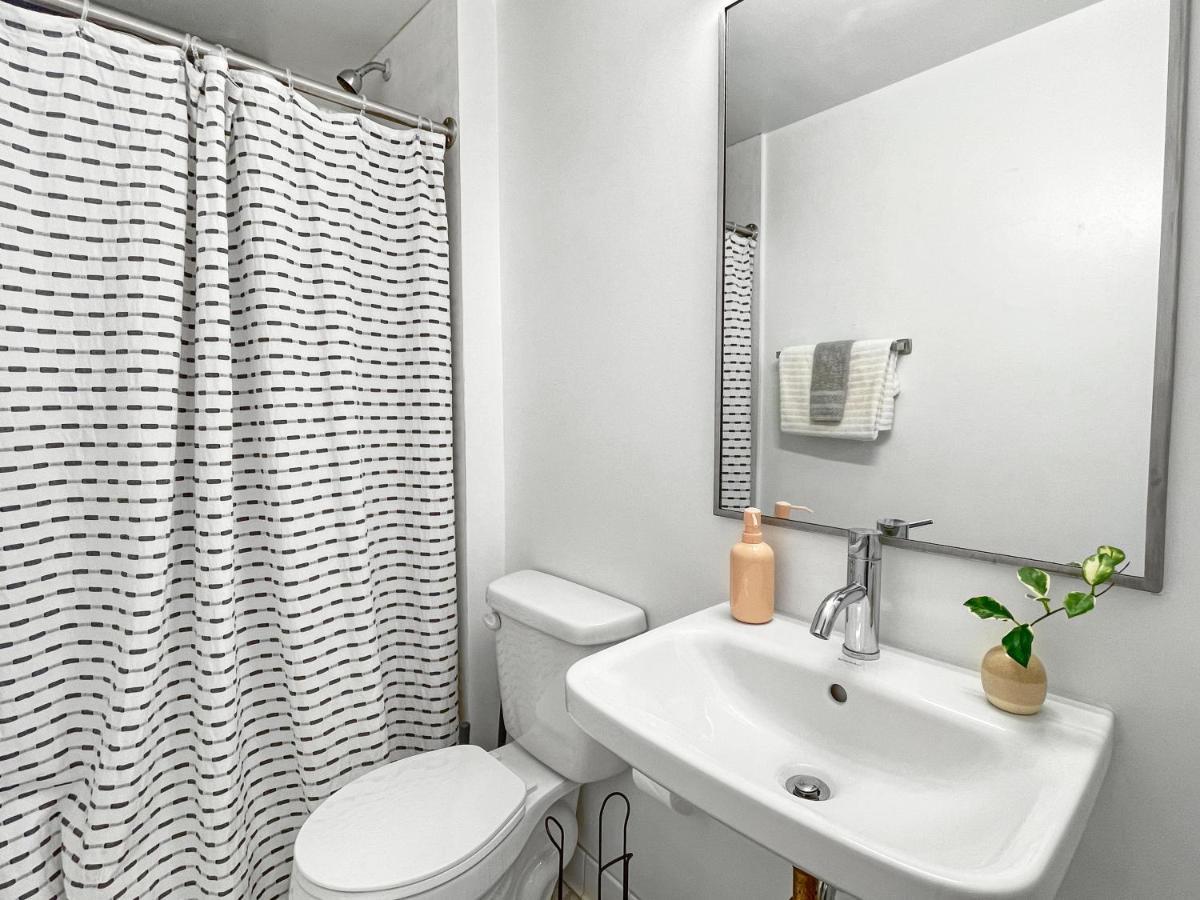 Quiet 1 Bed Studio Heart Of Downtown Дес Мойнс Екстериор снимка